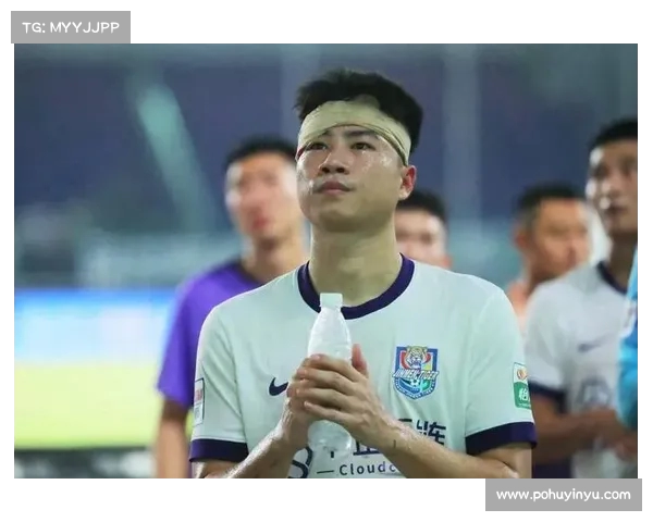 津门虎球员王献钧遭撞掉两颗门牙 杨帆因伤需缝针前往医院